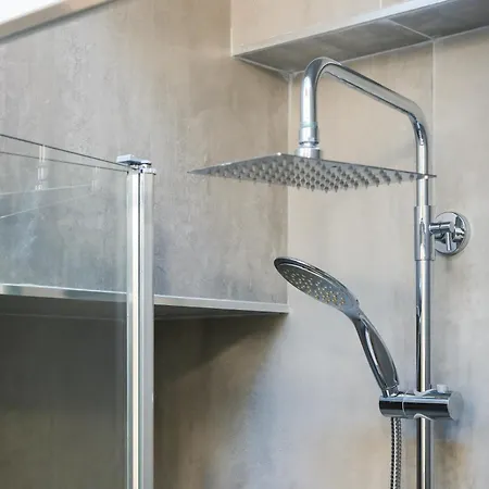 Hostdomus - G10 Torino