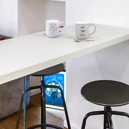 Apartamento Hostdomus - G10 *